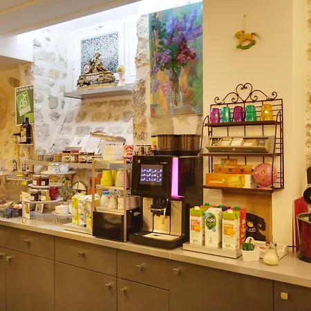 Le Pavillon Paris