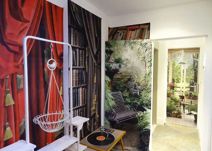 Le Pavillon 3* Париж