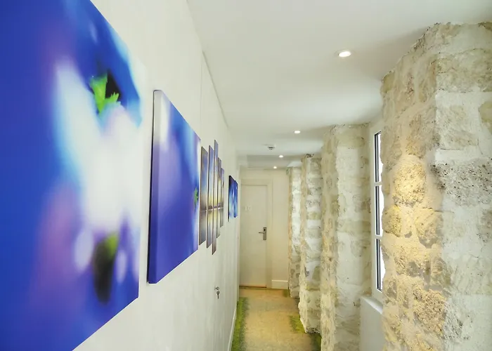 Ξενοδοχείο Le Pavillon 3*