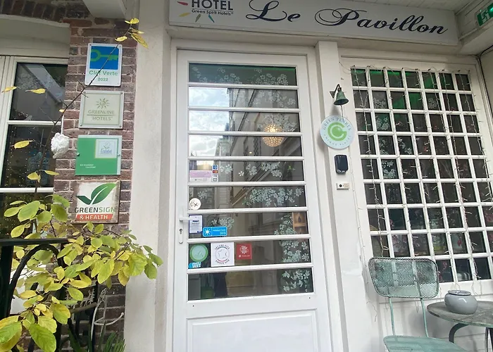 Le Pavillon