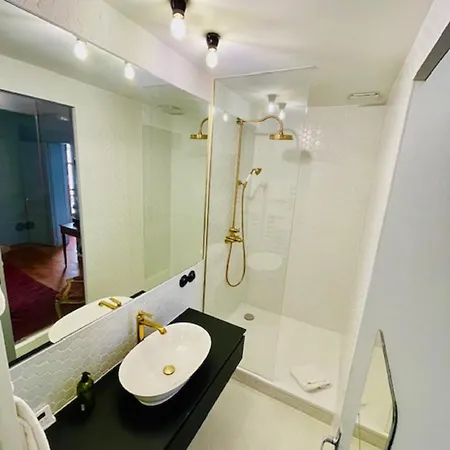 Le Pavillon 3* Παρίσι