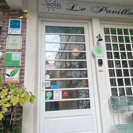 Le Pavillon