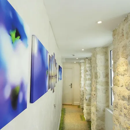 Le Pavillon Hotel Paris
