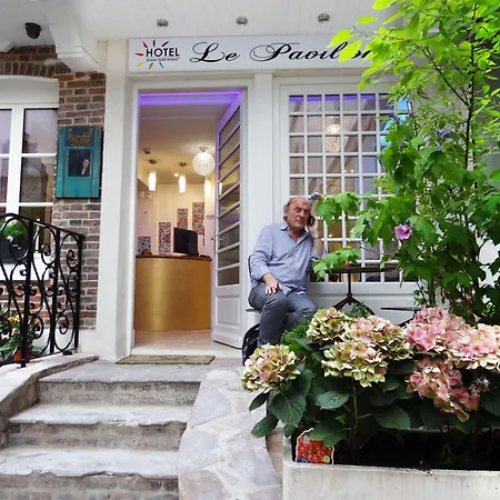 Szálloda Le Pavillon 3*